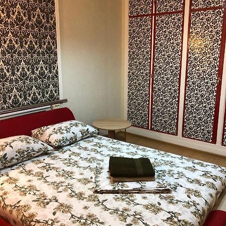 Kyiv Apartment In Pechersk On Oleksandra Kopylenko Экстерьер фото