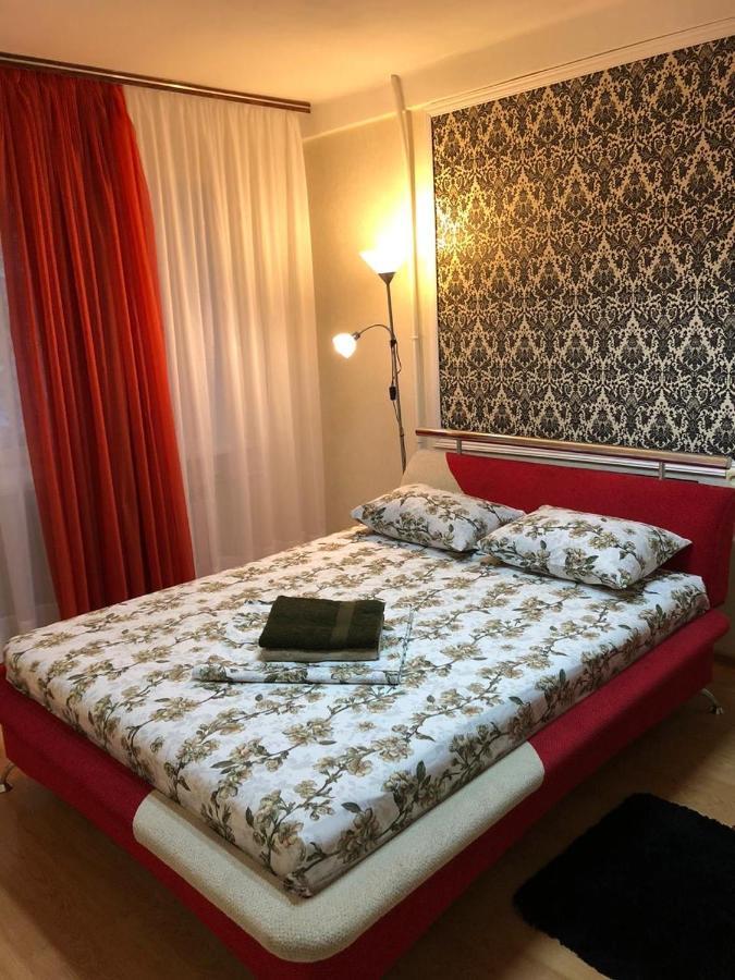 Kyiv Apartment In Pechersk On Oleksandra Kopylenko Экстерьер фото